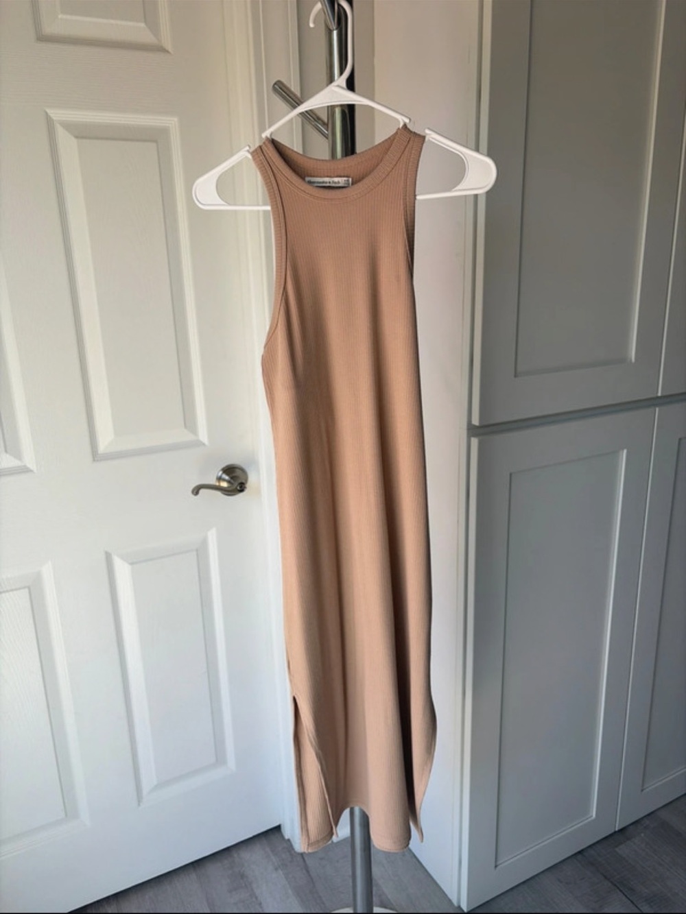 Abercrombie & Fitch Ribbed Midi Tank Dress in Tan, XXS.